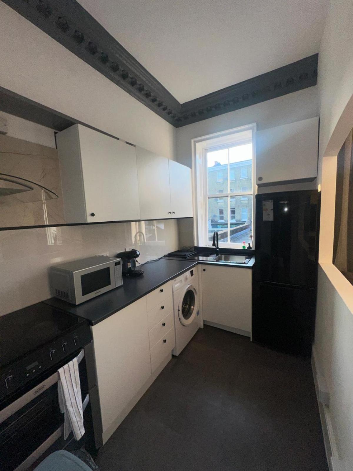First Floor One Bed Apartment In Central West London Exterior photo